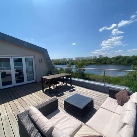 Reed Warbler - Hm111 - Lower Mill Estate Penthouse Apartment With Spa Access Somerford Keynes Kültér fotó